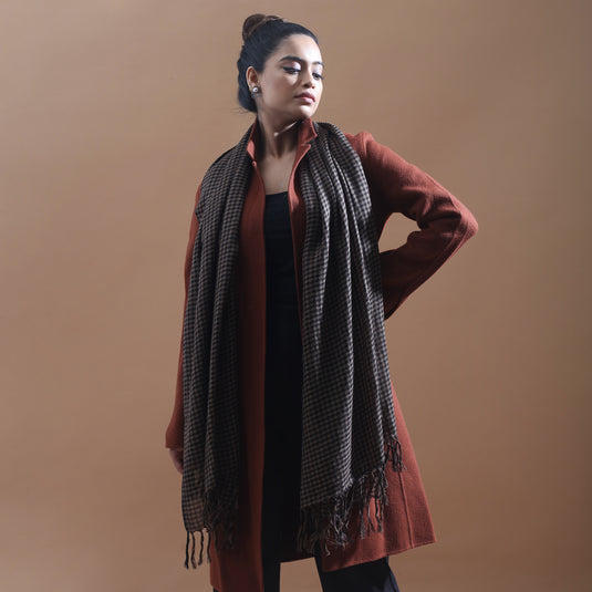 WOOLEN STOLE