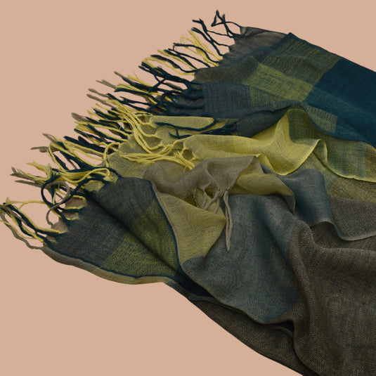 WOOLEN STOLE
