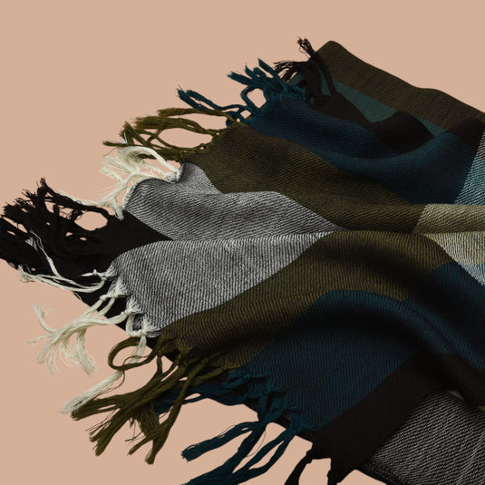 WOOLEN STOLE