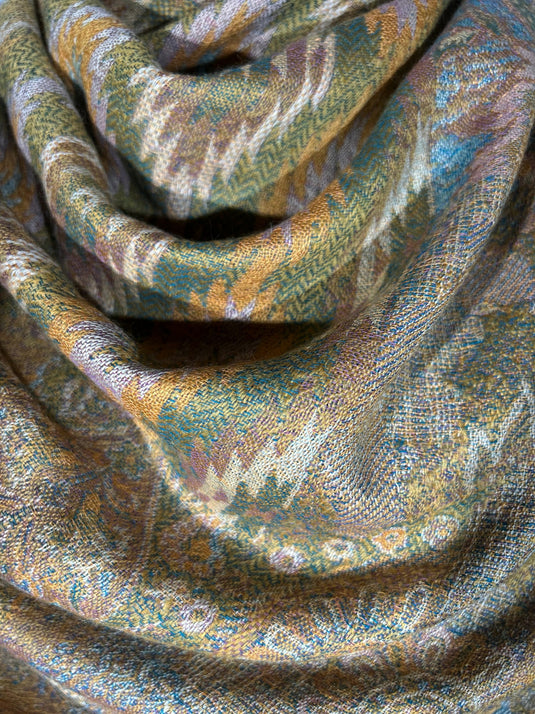 WOOLEN STOLE