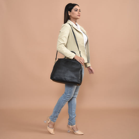 SHOULDER BAG