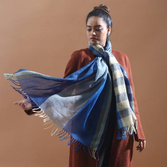 WOOLEN STOLE