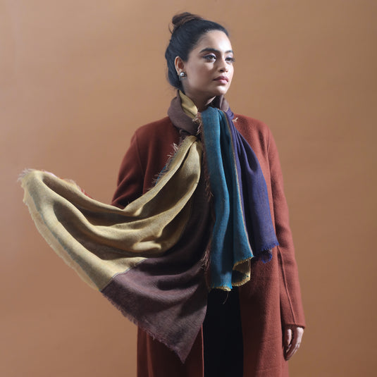 WOOLEN STOLE
